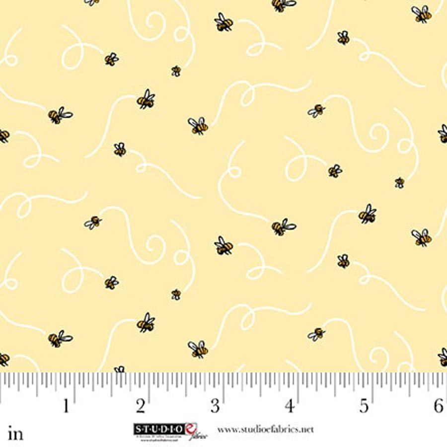 Studio E Fabrics - Yellow Bees - Classic Winnie