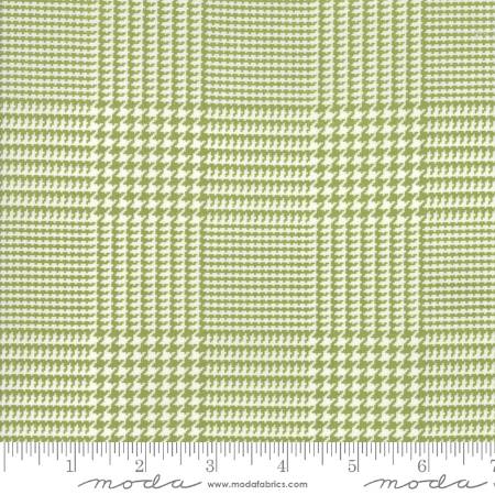 The Christmas Card - Houndstooth Green