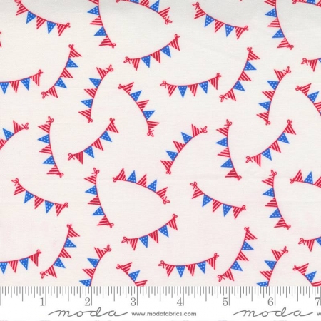 Holiday Essentials Americana - White
